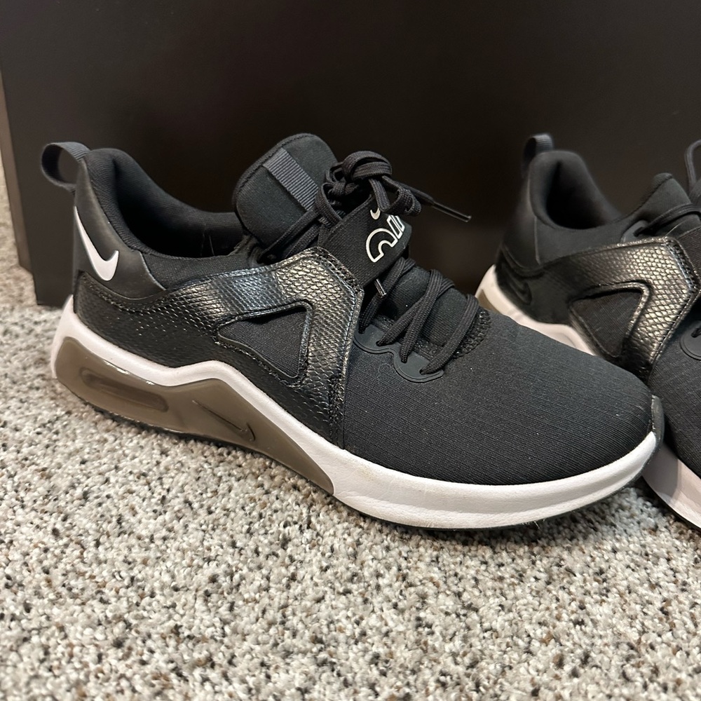 Nike Air Max - Picture 2 of 6